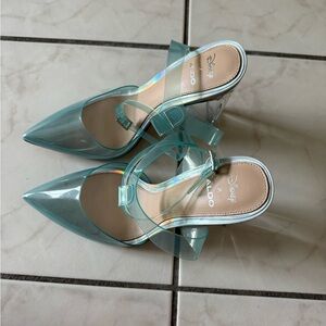 Aldo Blue Stiletto Heels Elegant Design